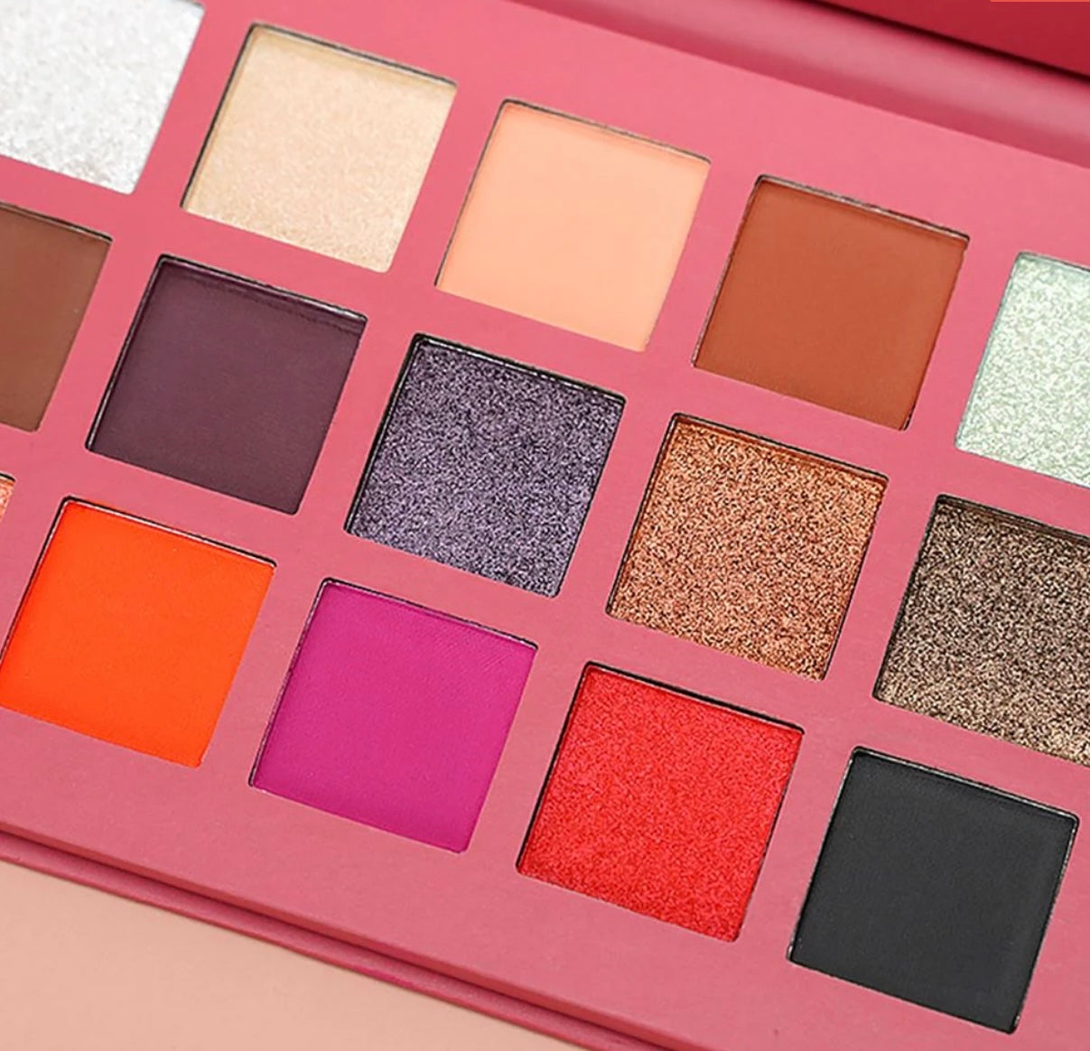Christmas Eve Artistry Palette🎅🏻